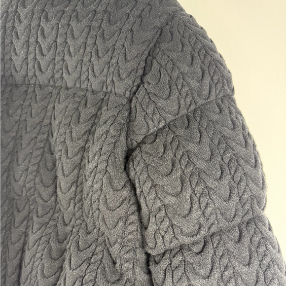 All In Motion™ Women's Puffer Jacket - Black L - Sold Out - Picture 14 of 16